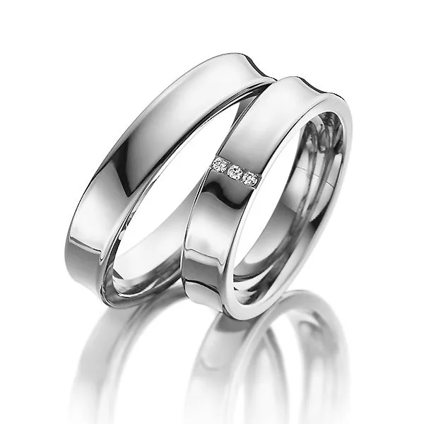 Verighete concave, 4,5 mm, din platină, cu trei diamante